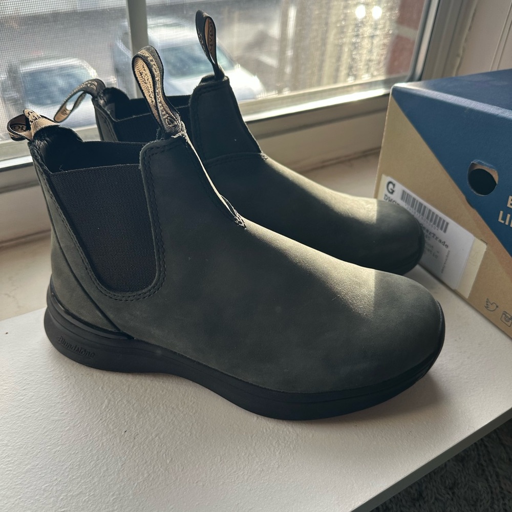 Blundstone Active Rustic Black Chelsea Boot